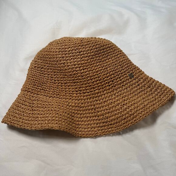 Lululemon. crochet hat  womens size M/L